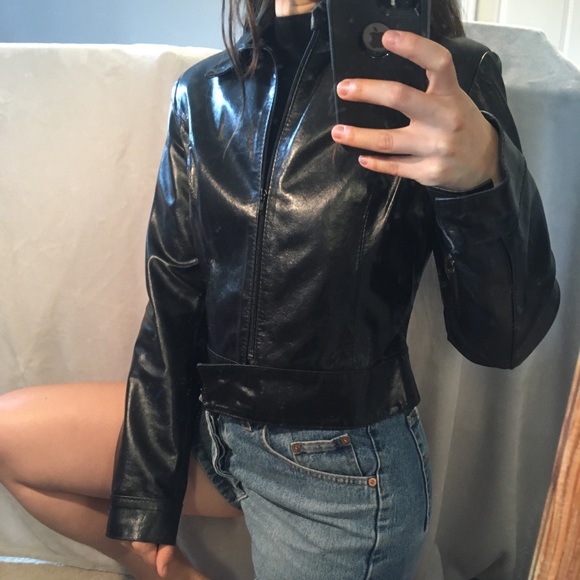 Black Shiny Cropped Leather Jacket - Picture 7 of 8